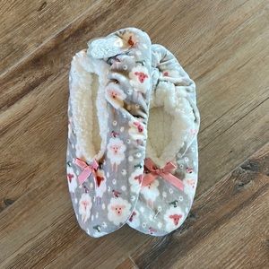 Fuzzy Babba, super cozy, slipper socks